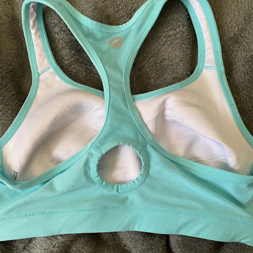 Sportsbra - Picture 2 of 3